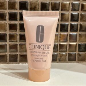 Clinique Moisture Surge Overnight Mask